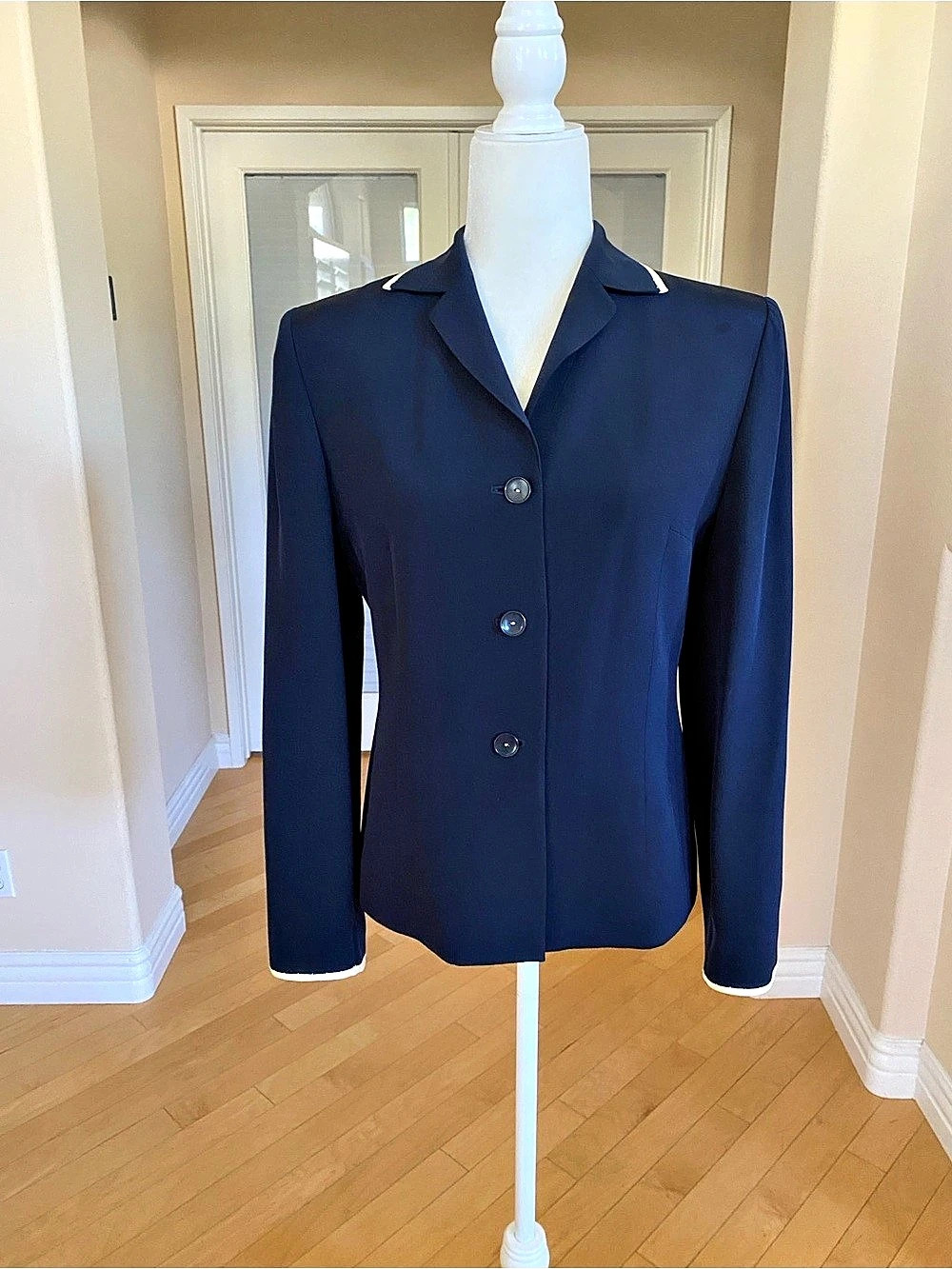 Ann Taylor Silk Blazer in Blue Size 6 Like New
